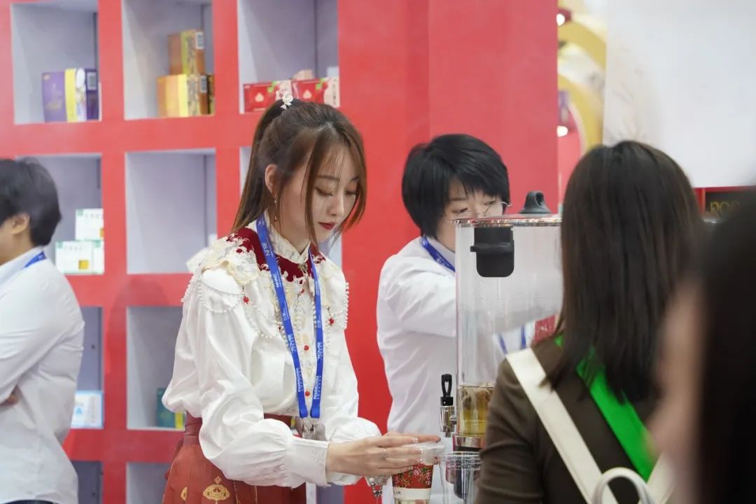 工作人员79.jpg